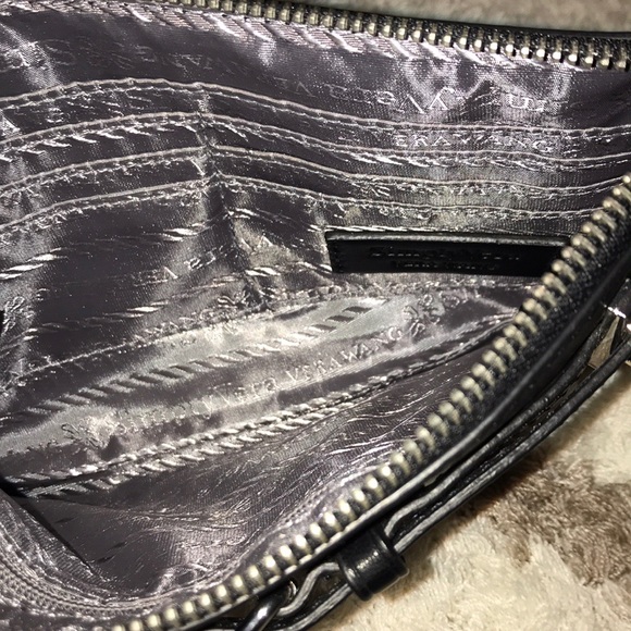 Simply Vera Wristlet - Picture 2 of 2